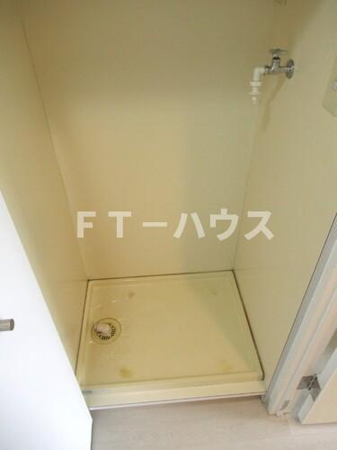 ローズガーデン３６番館の設備|その他設備：室内洗濯機置き場 同タイプ別部屋     （2021年6月撮影）