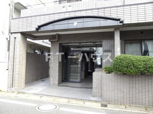ローズガーデン３６番館のエントランス|エントランス：エントランス外観     （2022年4月撮影）