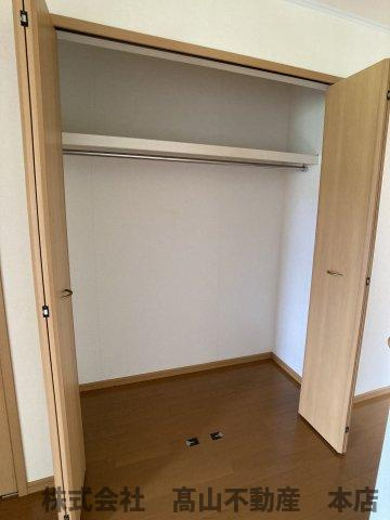 遠賀郡岡垣町吉木東２丁目のアパートの収納