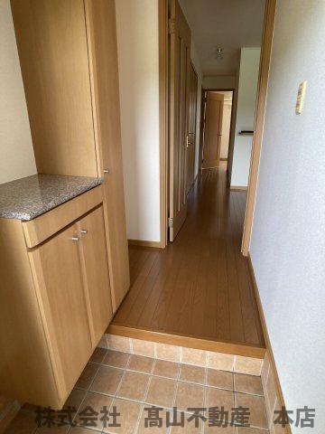 遠賀郡岡垣町吉木東２丁目のアパートの玄関