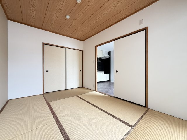 サンライフ上住吉の和室
