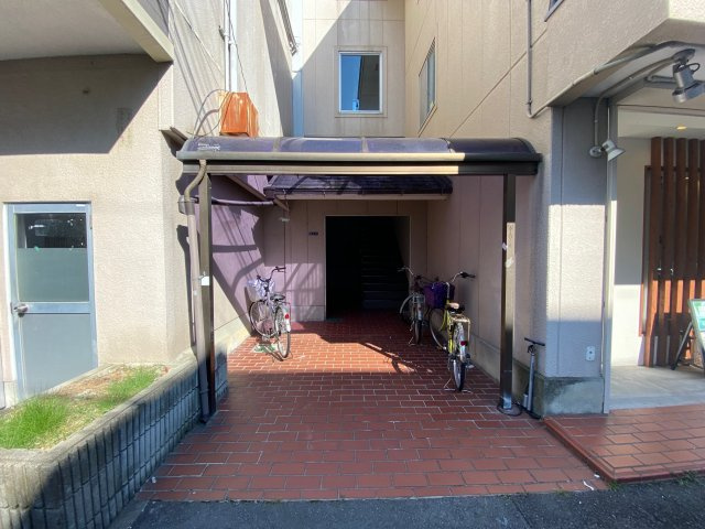 アン・メゾン・ド喜志のエントランス