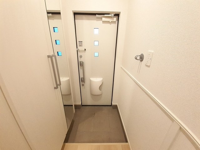 スイレンティ　１の玄関|玄関