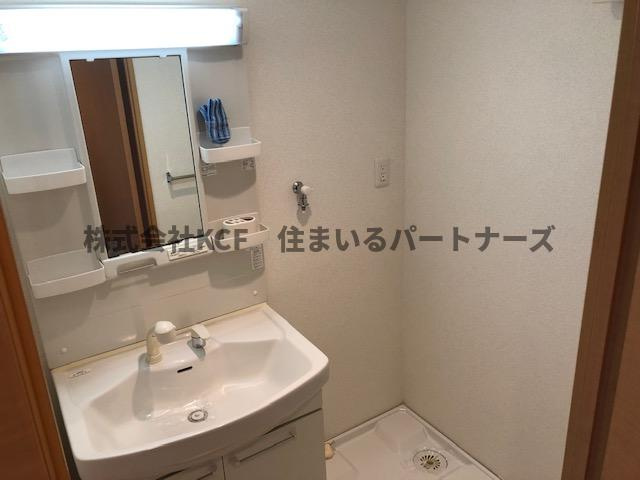 グランドアマレイ7番館の洗面所|コンパクトで使いやすい洗面所