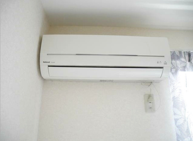 【設備】 | ロイヤルコモード | エアコン