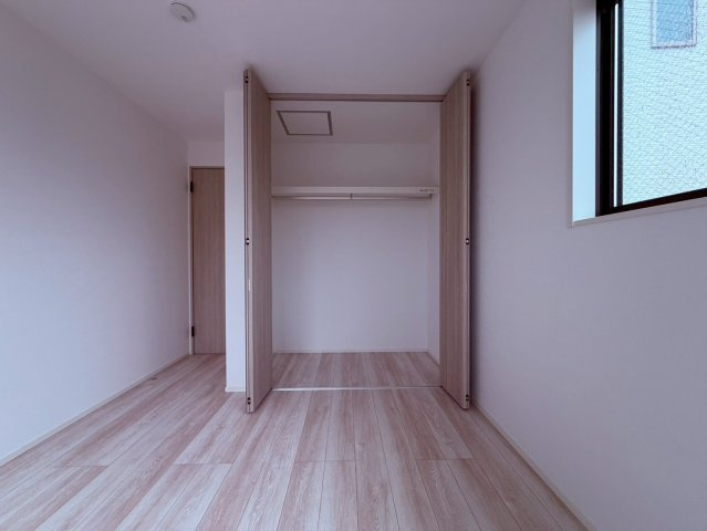 【収納】 | 中野区白鷺３丁目　新築戸建て | 暮らしやすさに配慮した、使い勝手の良い収納を備えています