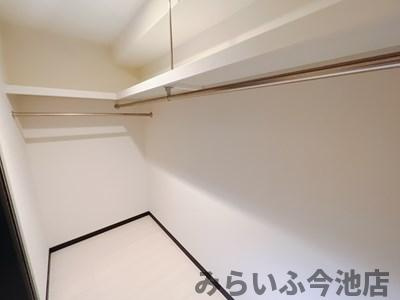 【その他】 | ブリス | 洋室ウォークインクローゼット