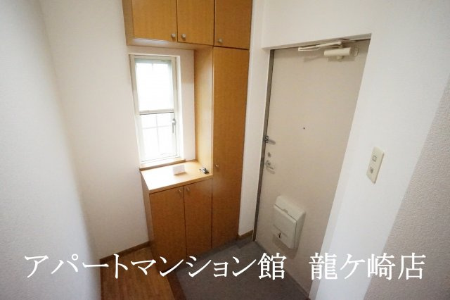 ヴィラフォレストBの玄関
