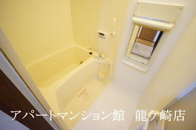 ヴィラフォレストBの浴室