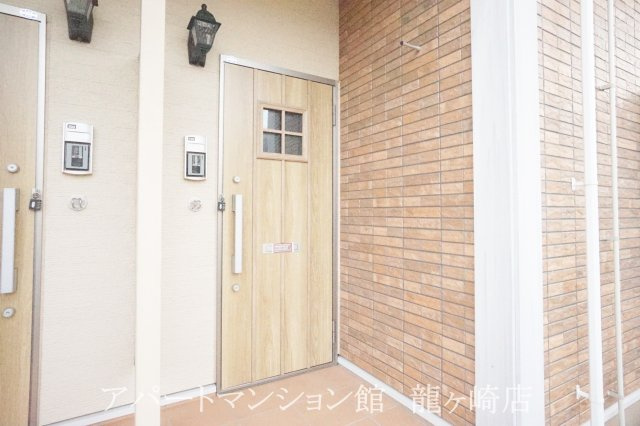 アール　ホームズⅡの玄関