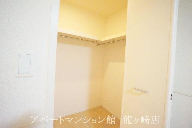 アール　ホームズⅡの収納