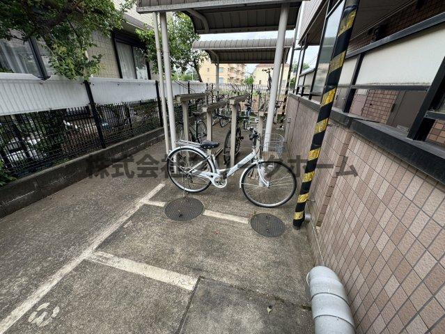 武蔵野市境４丁目の賃貸マンションの駐車場