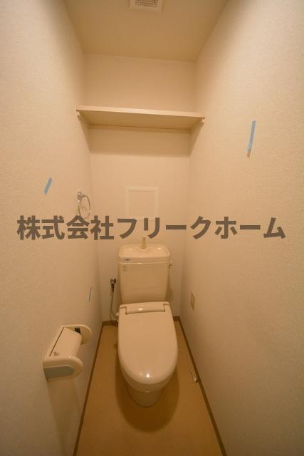 武蔵野市境４丁目の賃貸マンションのトイレ