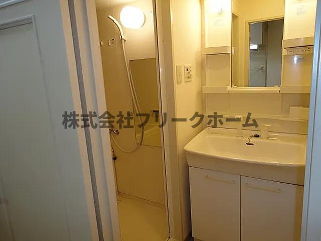 武蔵野市境４丁目の賃貸マンションの洗面所