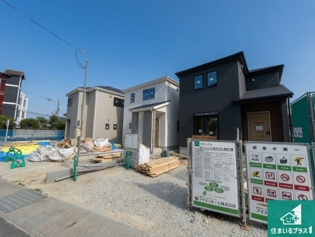 1(土)2(日)現地説明会　香芝市上中の外観|住宅ローンアドバイザーがお客様にピッタリの住宅ローンをご提案致します。安心してご相談ください！