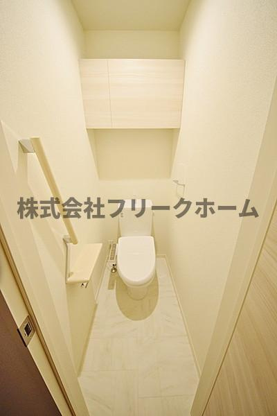 武蔵野市吉祥寺北町４丁目の賃貸マンションのトイレ
