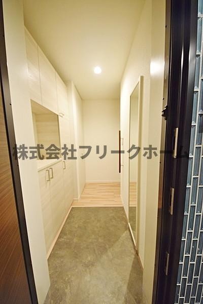 武蔵野市吉祥寺北町４丁目の賃貸マンションの玄関