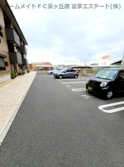 【駐車場】
