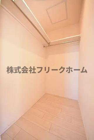 武蔵野市吉祥寺本町２丁目の賃貸マンションの収納