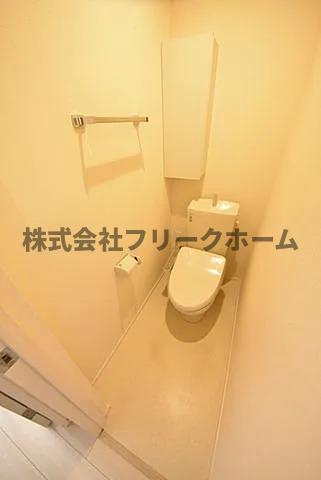 武蔵野市吉祥寺本町２丁目の賃貸マンションのトイレ