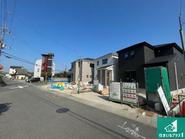 ●香芝市上中　第1期　新築一戸建ての前面道路含む現地写真|駅やスーパー、小学校・中学校等日常生活に欠かせない情報や道のりもご紹介いたしますのでお気軽にご相談ください。