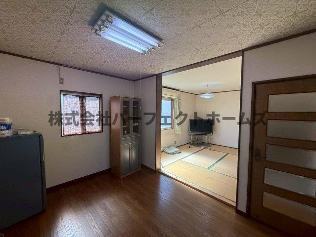 堀溝3丁目戸建　賃貸の居間・リビング|ゆったりとしたリビングです