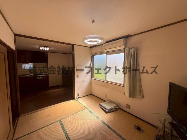 堀溝3丁目戸建　賃貸の和室|和室、ちょっとしたくつろぎスペースにいかがでしょうか