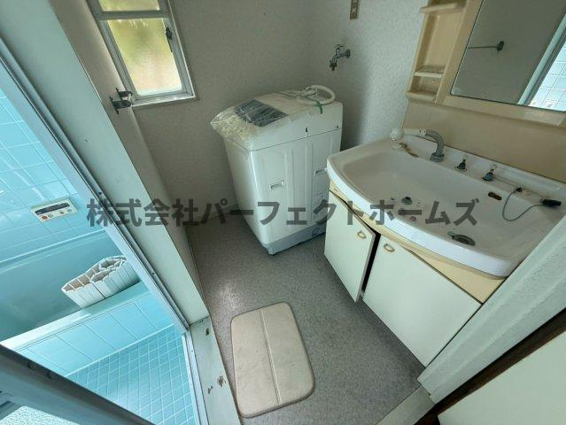堀溝3丁目戸建　賃貸の洗面所|脱衣スペースもあります