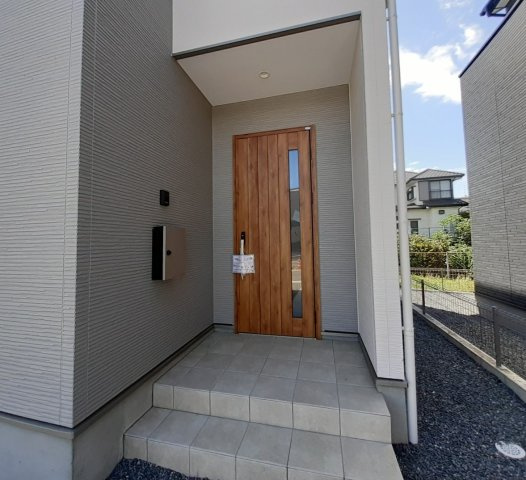 熊本市南区元三町１丁目の中古一戸建の玄関