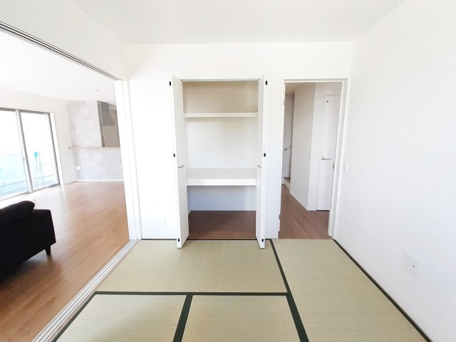 熊本市南区元三町１丁目の中古一戸建の和室|押入