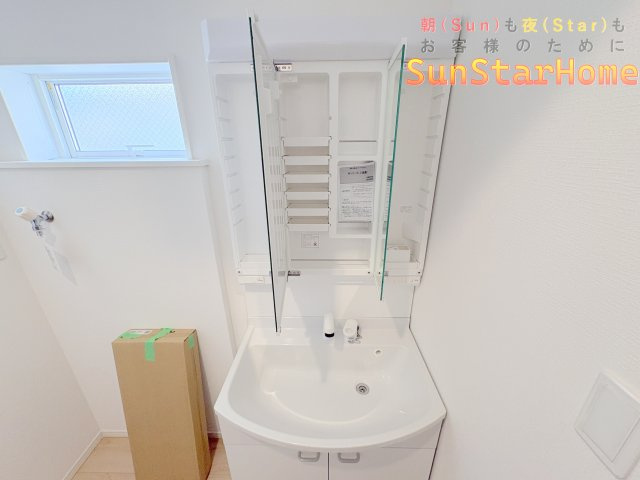【サンスターホーム】福生市熊川　新築戸建3号棟の収納