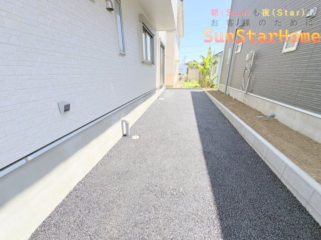 【サンスターホーム】福生市熊川　新築戸建3号棟の駐車場