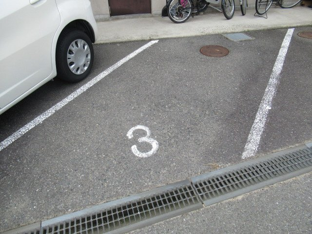 サンテラス垂水の駐車場