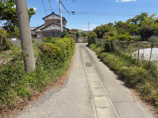 藤岡市下大塚　中古500の前面道路含む現地写真|前面道路含む現地写真です