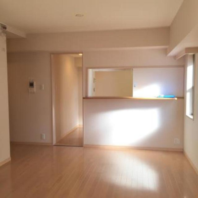 【居間・リビング】 | セジョリチセ台町 | ※写真は同タイプ住戸です。