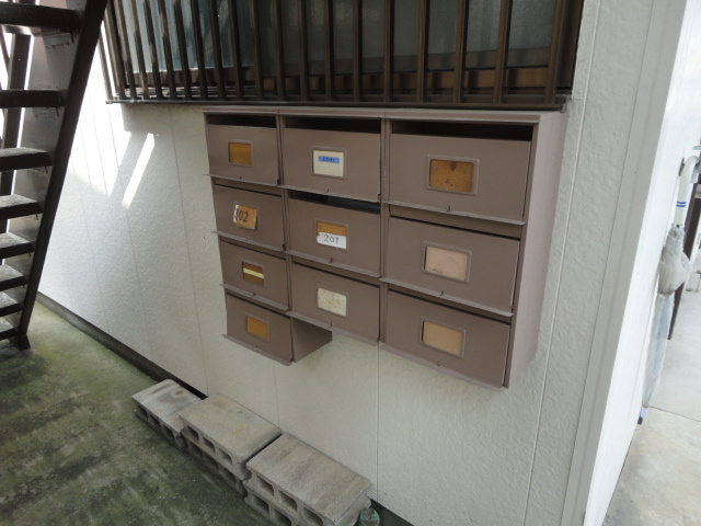 パールハイツ吉川のその他共用部分|集合ポスト
