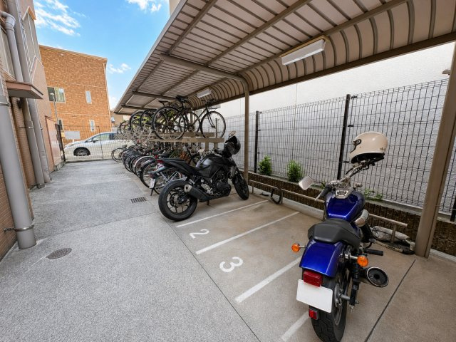 ファミール吹上のその他|駐輪場・バイク置場