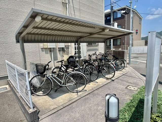 ロジュマンⅡの駐車場
