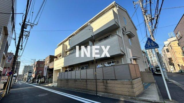 横浜市西区中央１丁目のアパートの外観