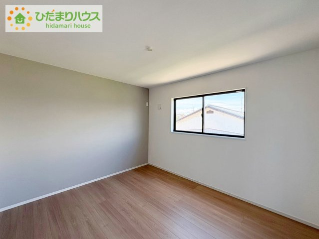ひたちなか市市毛4期　新築戸建　2号棟の寝室|大きなベッドを置いても余裕の広さの主寝室♪♪