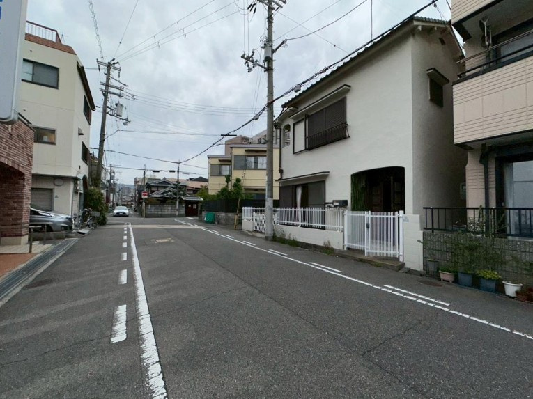 今津曙町建築条件無土地の前面道路含む現地写真