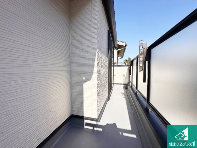 加古川市尾上町養田　新築一戸建てのバルコニー|ワイドバルコニーは洗濯物を干すスペースが広いのでご家族が多くても安心！