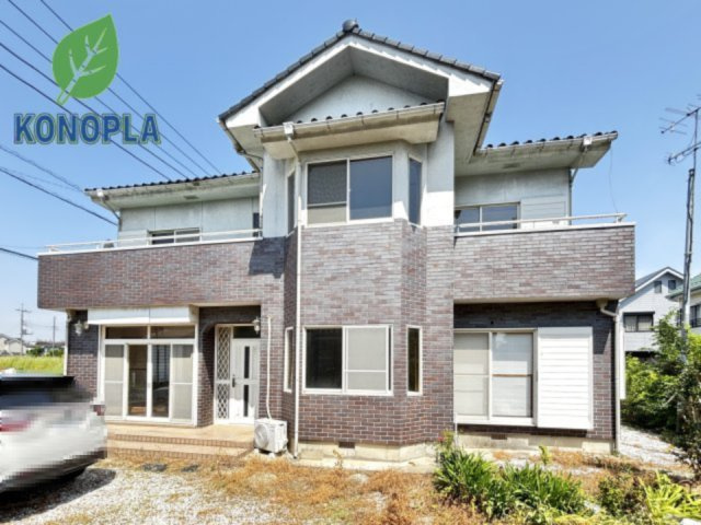 【中古戸建】熊谷市久下の外観|■外観｜庭付き一戸建てならお子様やペットが走り回っても大丈夫！伸び伸びと遊び、過ごすことができます♪