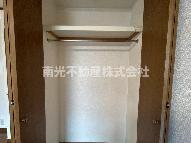 東大阪市若江西新町３丁目の賃貸マンションの収納