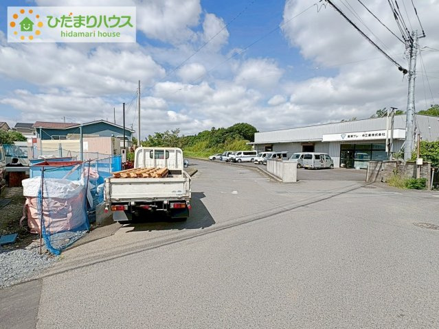 ひたちなか市市毛4期　新築戸建　1号棟の前面道路含む現地写真|広々とした前面道路(^^)/