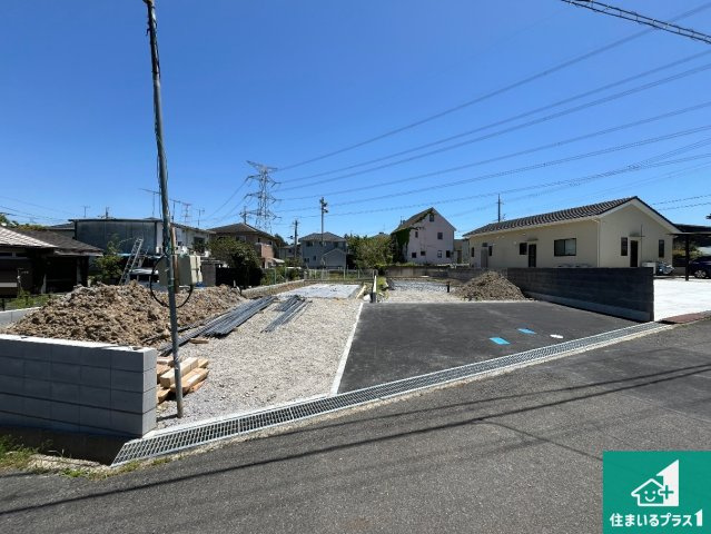 甲賀市水口町新城　新築一戸建ての外観|周辺は落ち着いた街並みの住宅地！子育てがしやすい住環境です！まだ未完成ですが、現地でしかわからない事もございます。是非一度ご覧ください。