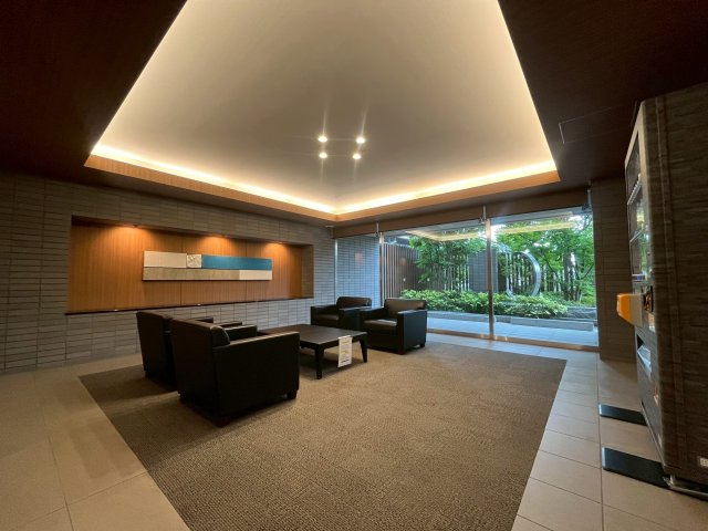 京都桂川つむぎの街マークスクエアのロビー