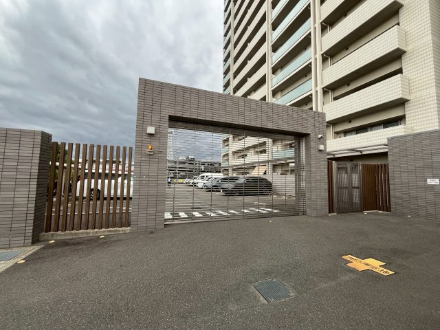 京都桂川つむぎの街マークスクエアの駐車場