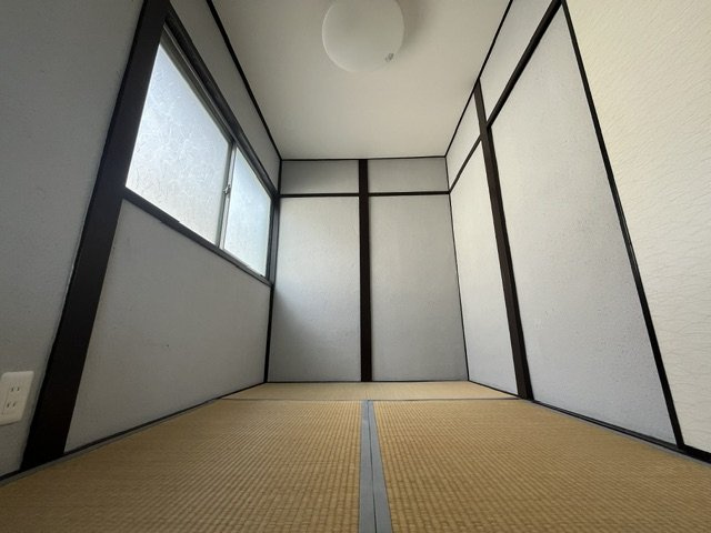 日置荘西町貸家の洋室