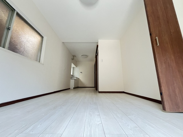 日置荘西町貸家の居間・リビング